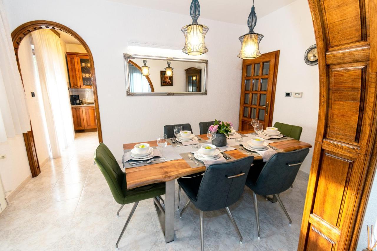 The Oasis Villa Trilj Ngoại thất bức ảnh